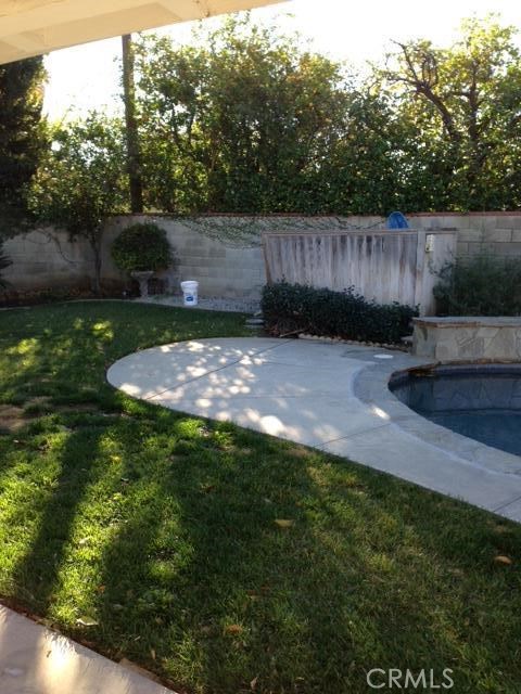 Detail Gallery Image 15 of 18 For 19224 Sylvan St, Tarzana,  CA 91335 - 3 Beds | 2 Baths