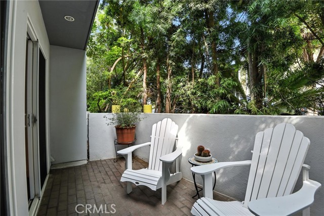 Detail Gallery Image 11 of 46 For 2203 3rd St #1,  Santa Monica,  CA 90405 - 2 Beds | 2/1 Baths