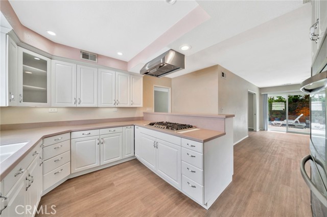 Detail Gallery Image 19 of 41 For 1024 E Tularosa, Orange,  CA 92866 - 4 Beds | 2 Baths