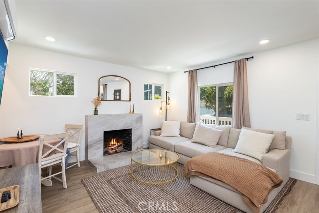 1320 Bush Street, San Diego CA: https://media.crmls.org/medias/7103ca3f-754e-4121-89f0-867311298a7c.jpg