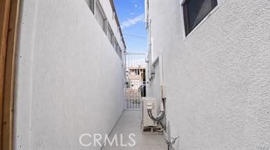 https://media.crmls.org/medias/7103e972-024f-43e1-9cb8-d9a264485e22.jpg?preset=X-Large