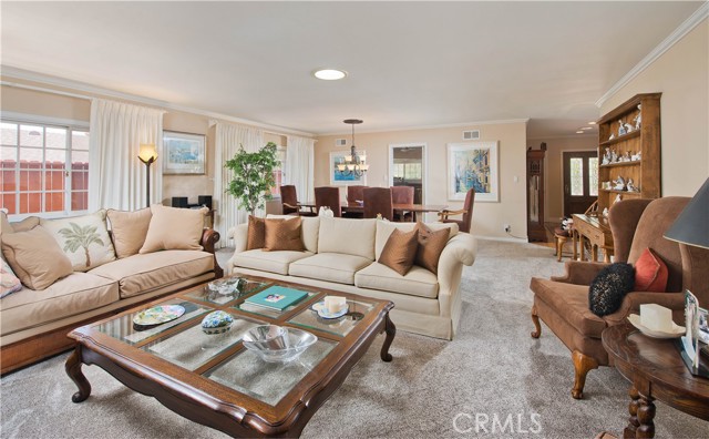 Detail Gallery Image 4 of 26 For 16534 Bosque Dr, Encino,  CA 91436 - 3 Beds | 2/1 Baths