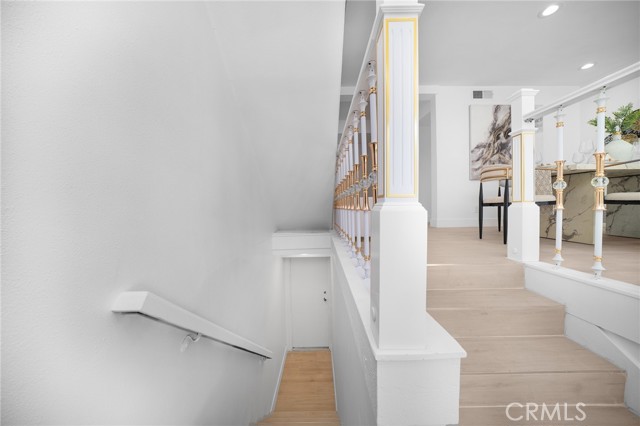 Detail Gallery Image 23 of 27 For 102 Intrepid, Newport Beach,  CA 92663 - 4 Beds | 3 Baths