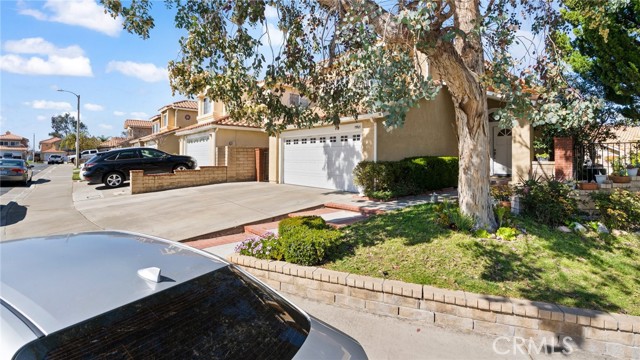 Detail Gallery Image 8 of 56 For 19765 Azure Field Dr, Newhall,  CA 91321 - 3 Beds | 2/1 Baths