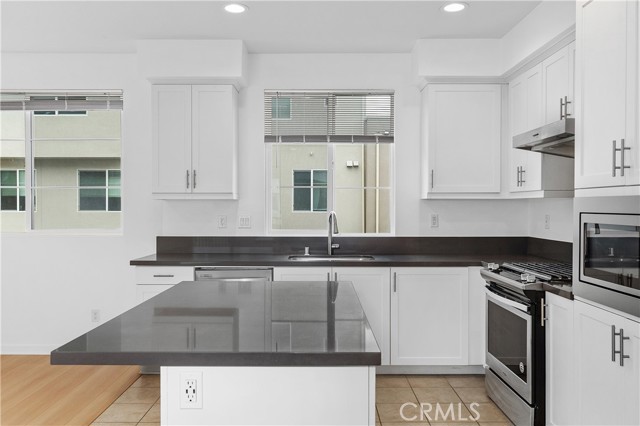 Detail Gallery Image 19 of 42 For 292 Novel, Irvine,  CA 92618 - 2 Beds | 2/1 Baths