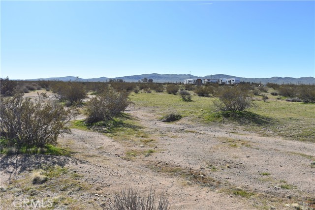 Detail Gallery Image 14 of 31 For 24 Frontier, Helendale,  CA 92342 - – Beds | – Baths