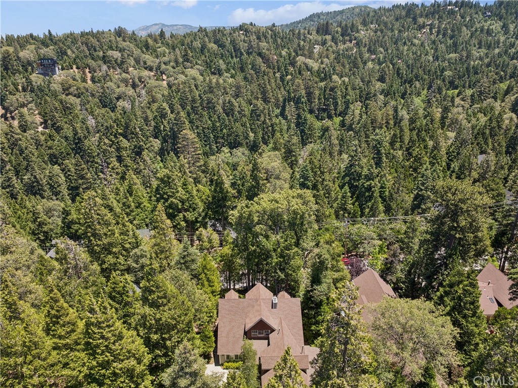 https://media.crmls.org/medias/7105548c-b346-439e-9223-09e47a2661f0.jpg?preset=X-Large