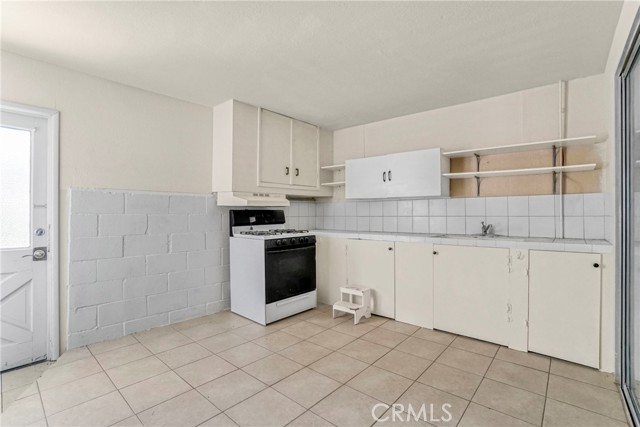 1633 Montgomery Road, Thousand Oaks CA: https://media.crmls.org/medias/7106297b-35e9-4b54-abb6-cb53dc45d9d3.jpg