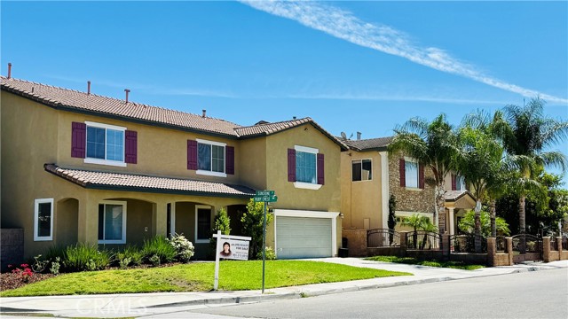 11958 Sunstone Court, Eastvale CA: https://media.crmls.org/medias/7107041e-6660-4471-8539-26d21482db70.jpg