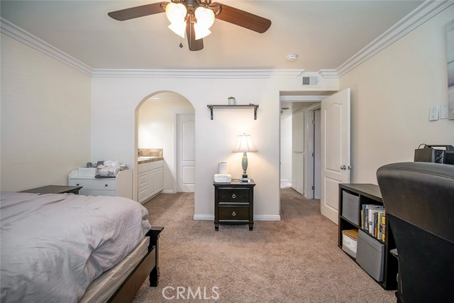 Detail Gallery Image 31 of 54 For 27123 Crossglade Ave #4,  Canyon Country,  CA 91351 - 2 Beds | 2 Baths