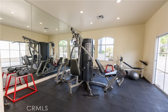 Detail Gallery Image 15 of 17 For 5500 Torrance Blvd #A211,  Torrance,  CA 90503 - 3 Beds | 2 Baths
