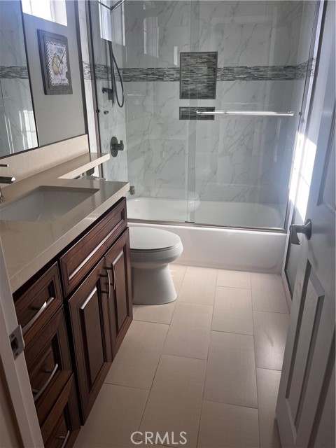 29 Del Padre, Lake Forest CA: https://media.crmls.org/medias/710931dd-5541-4d1f-8d39-0e7cdce293b1.jpg