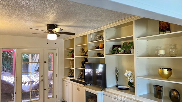 Detail Gallery Image 3 of 5 For 1803 W 133rd St, Compton,  CA 90222 - 3 Beds | 2 Baths