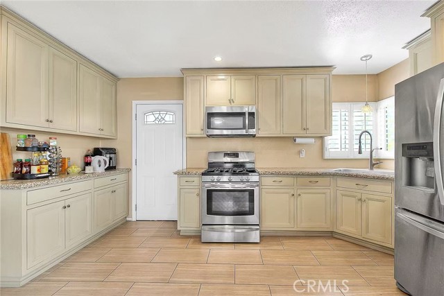 6442 Raymond Avenue, Long Beach CA: https://media.crmls.org/medias/71095d30-24eb-436b-b3b6-3d5ae79aa13a.jpg