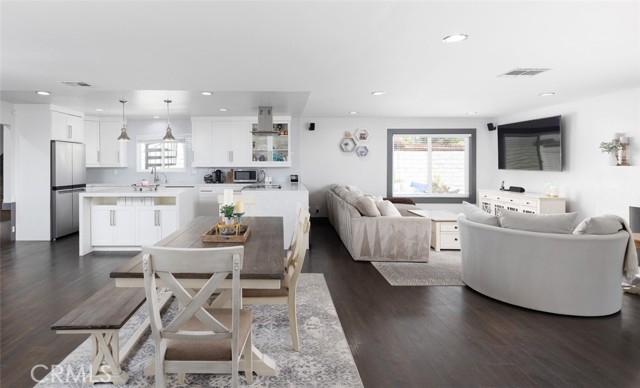 1055 N Mallard St., Orange CA: https://media.crmls.org/medias/710a5c3c-8e14-4997-a043-cfaf445e16a3.jpg