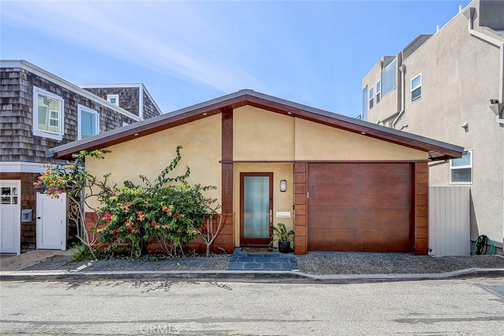 Triplex at 3205 Bayview Drive