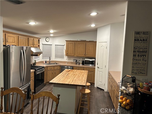 Detail Gallery Image 8 of 34 For 2851 Rolling Hills Dr #1,  Fullerton,  CA 92835 - 3 Beds | 2 Baths