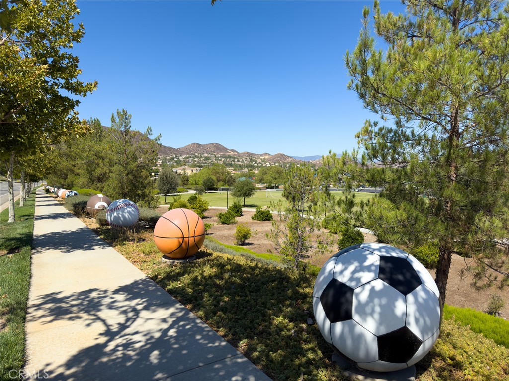 https://media.crmls.org/medias/710b1819-2bfd-4141-8857-36e77f641bce.jpg?preset=X-Large