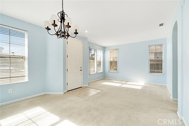 Detail Gallery Image 5 of 34 For 1049 Stanford, Madera,  CA 93637 - 3 Beds | 2 Baths