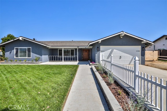 Detail Gallery Image 2 of 43 For 4777 Roundup Rd, Norco,  CA 92860 - 4 Beds | 2 Baths