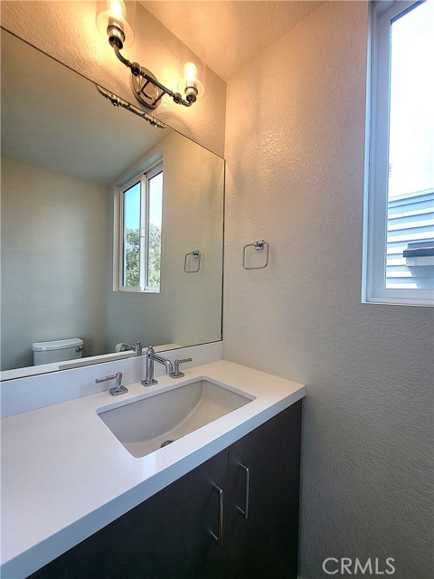 Detail Gallery Image 19 of 37 For 161 Monterey a,  Hermosa Beach,  CA 90254 - 3 Beds | 2/1 Baths