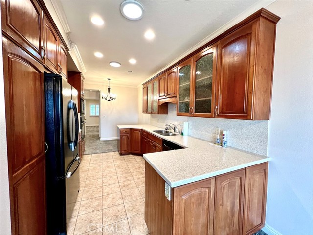 Detail Gallery Image 4 of 25 For 888 W Highpoint Dr, Claremont,  CA 91711 - 3 Beds | 2 Baths
