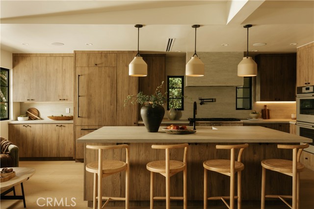 17930 Karen Drive, Encino CA: https://media.crmls.org/medias/710d23f5-8b10-456d-90ce-27f2f3a441f2.jpg