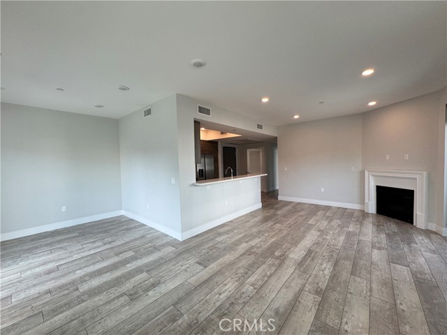 Detail Gallery Image 15 of 34 For 4383 N Sepulveda Blvd, Sherman Oaks,  CA 91403 - 2 Beds | 2 Baths