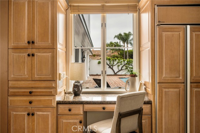 508 Evening Star Lane, Newport Beach CA: https://media.crmls.org/medias/710e6da9-4c96-4f13-9a89-a6833d98283a.jpg