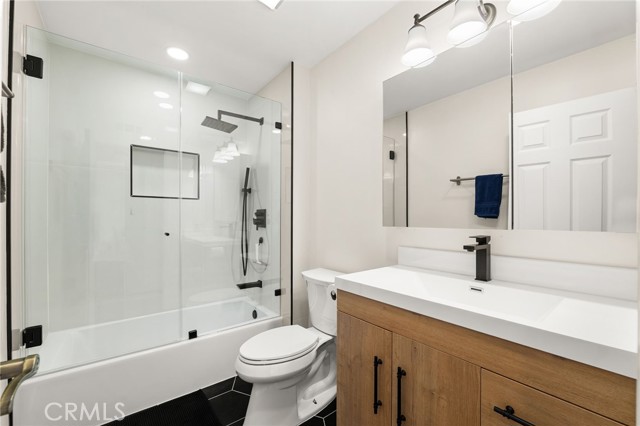 Image 31 of 54 For 20761 Mission Ln