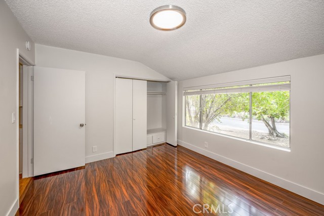19443 Superior Street, Northridge CA: https://media.crmls.org/medias/710e79ae-a4f9-4875-a912-ab987897dda3.jpg