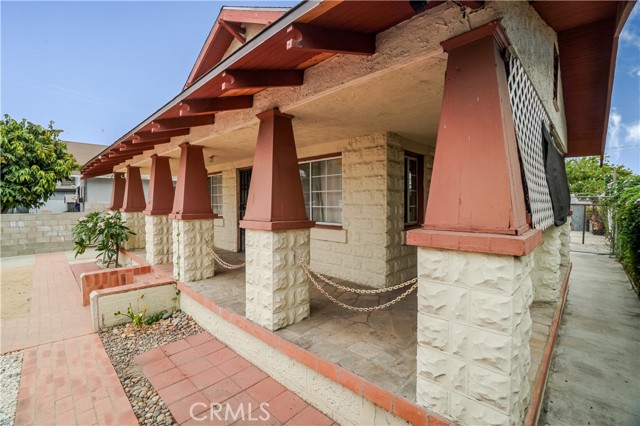Detail Gallery Image 3 of 50 For 427 N Hicks Ave, East Los Angeles,  CA 90063 - 3 Beds | 2 Baths