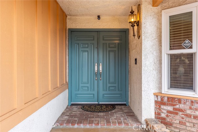 Detail Gallery Image 5 of 60 For 16014 Yarnell St, Sylmar,  CA 91342 - 4 Beds | 2 Baths