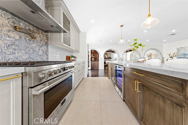 Detail Gallery Image 16 of 74 For 2950 N Lincoln St, Burbank,  CA 91504 - 3 Beds | 2 Baths