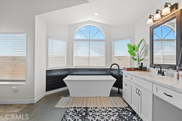 11839 Antler Peak Court, Rancho Cucamonga CA: https://media.crmls.org/medias/71134f7b-f2c5-404d-a4ee-c1a5f62e5cdf.jpg