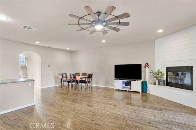 Detail Gallery Image 15 of 45 For 14193 Jicarilla Rd #302,  Apple Valley,  CA 92307 - 3 Beds | 3 Baths