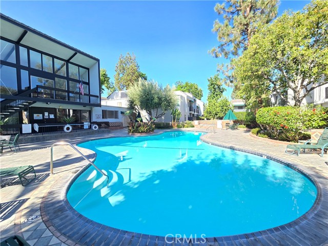 Detail Gallery Image 22 of 31 For 18645 Hatteras St #161,  Tarzana,  CA 91356 - 2 Beds | 1/1 Baths
