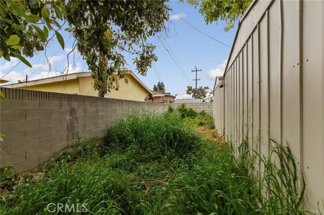 Detail Gallery Image 8 of 15 For 8718 John Ave, Los Angeles,  CA 90002 - 3 Beds | 1 Baths