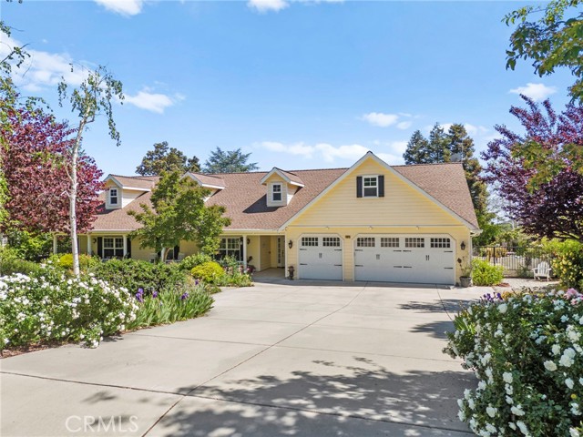 Detail Gallery Image 1 of 75 For 13678 Scenic Crest Dr, Yucaipa,  CA 92399 - 4 Beds | 2/1 Baths