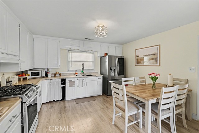 Detail Gallery Image 14 of 45 For 2360 Fir Ave, Merced,  CA 95348 - 3 Beds | 2 Baths