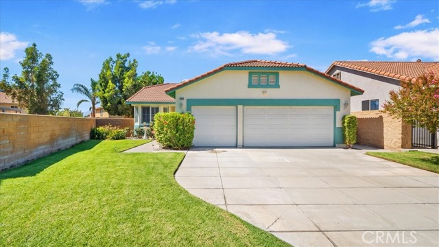 5950 Pikes Peak Way, Fontana, CA 92336