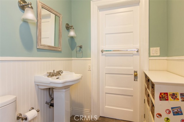 1417 Monterey Avenue, Monrovia CA: https://media.crmls.org/medias/71158f68-7a56-4986-a91c-66465bc65d1f.jpg