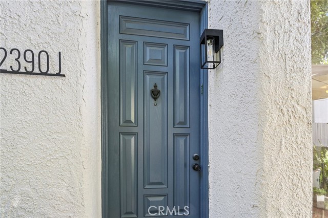 Detail Gallery Image 4 of 37 For 12390 Chandler Bld #J,  Valley Village,  CA 91607 - 3 Beds | 2/1 Baths