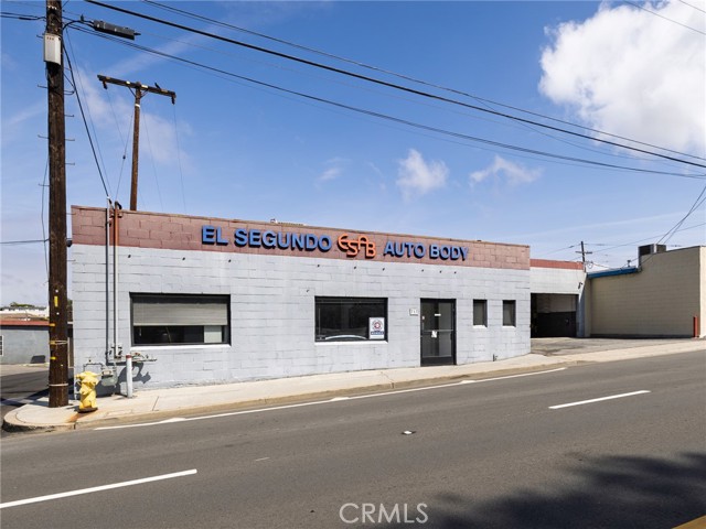 Image 32 of 41 For 713 El Segundo Boulevard