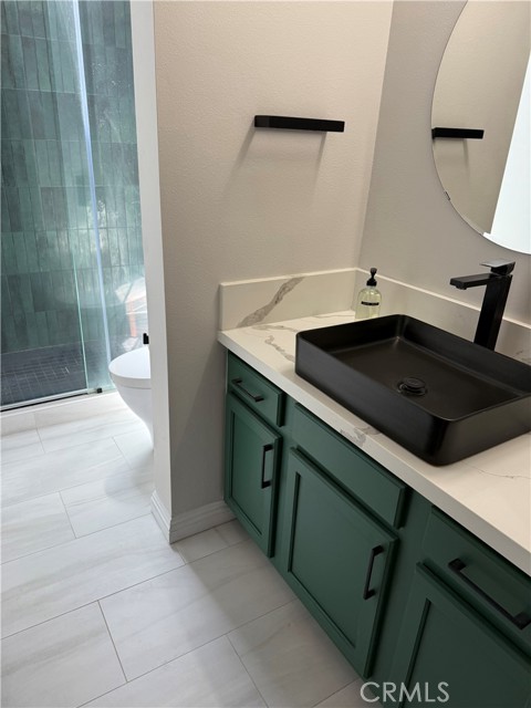 Detail Gallery Image 10 of 27 For 700 E Lake Dr #89,  Orange,  CA 92866 - 2 Beds | 1 Baths