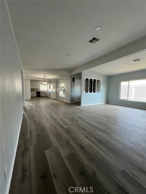 Detail Gallery Image 10 of 34 For 1919 W Coronet Ave #235,  Anaheim,  CA 92801 - 3 Beds | 2 Baths
