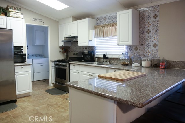 Detail Gallery Image 8 of 44 For 700 E Washington St #142,  Colton,  CA 92324 - 3 Beds | 2 Baths
