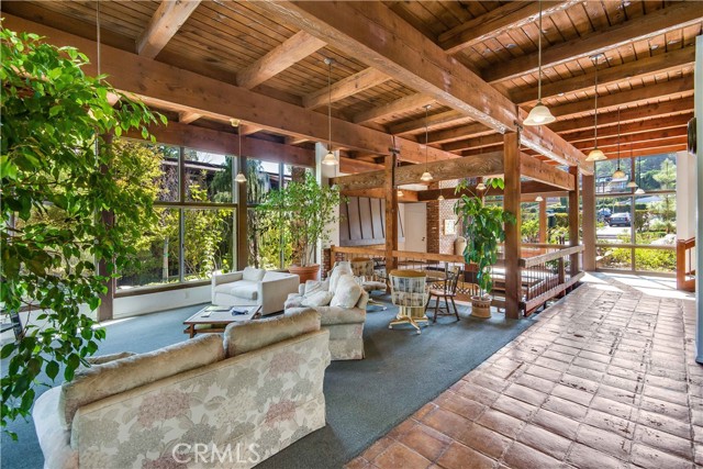 372 S Miraleste Drive, San Pedro CA: https://media.crmls.org/medias/7117a105-d66d-4be9-989c-615366183e0a.jpg
