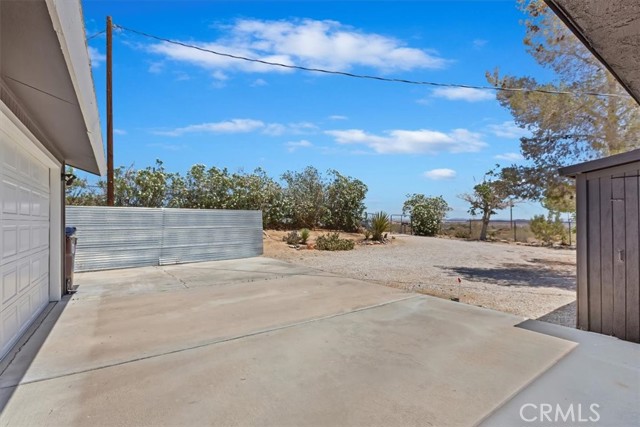 62171 Campanula Street, Joshua Tree CA: https://media.crmls.org/medias/7118708b-6153-4071-955f-3b9f4bf440fe.jpg