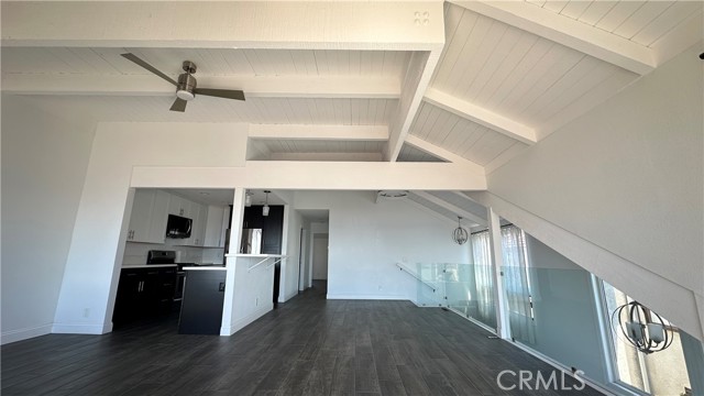 Detail Gallery Image 3 of 11 For 542 N Coast Hwy, Laguna Beach,  CA 92614 - 2 Beds | 2/1 Baths